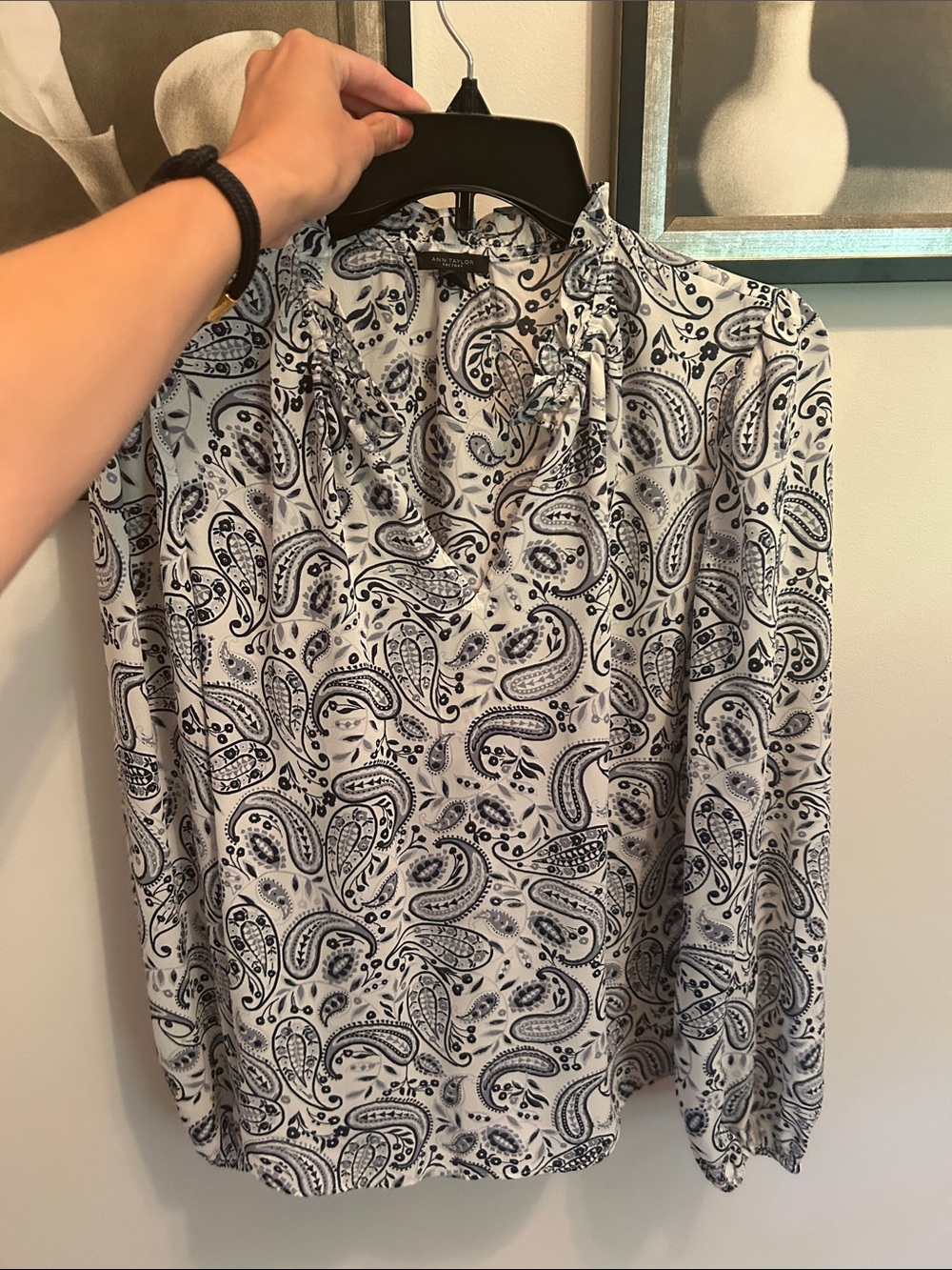 Ann Taylor Paisley V-Neck Blouse - White & Navy